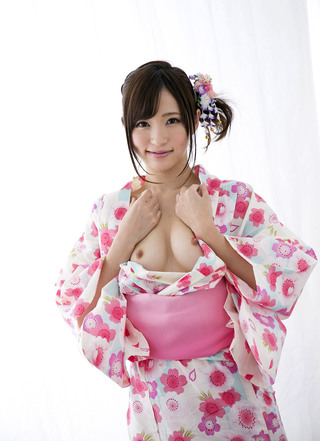 Moe Amatsuka Photos785