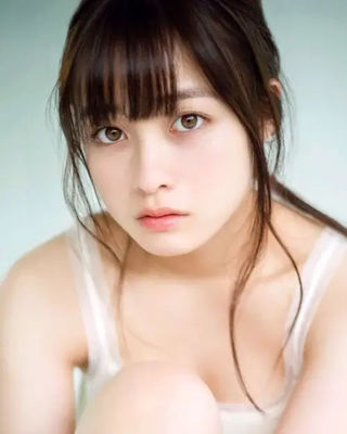 Kanna Hashimoto Photos210
