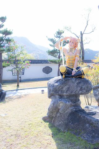 Akira Itsuki Photos12