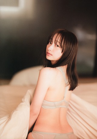 影山優佳 画像46