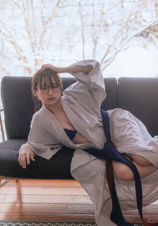 影山優佳 画像48