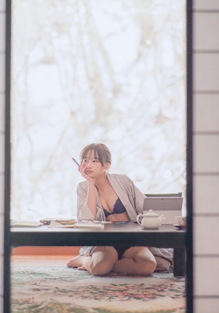 影山優佳 画像52