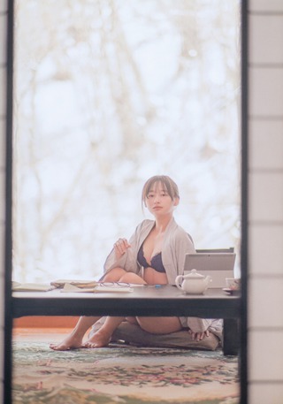 影山優佳 画像53