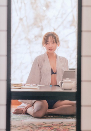 影山優佳 画像54