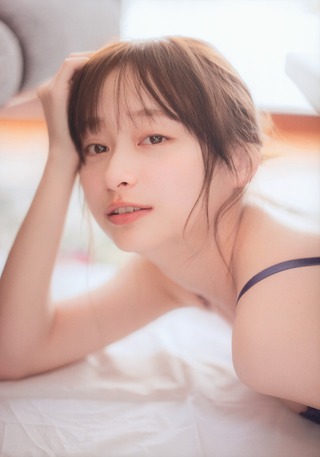 影山優佳 画像56
