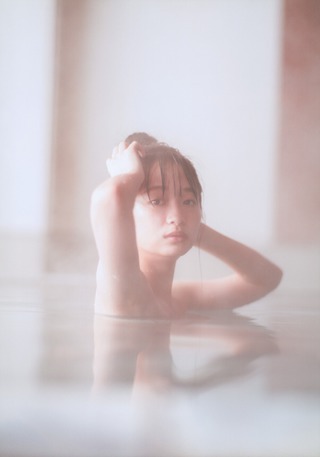 影山優佳 画像57