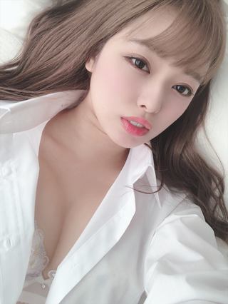 Emi Kaisaka Photos4