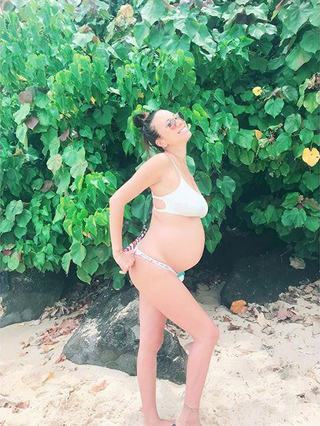 Angelica Michibata Photos164