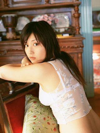 三津谷叶子 图片1098