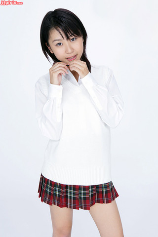 Mai Nishida Photos180