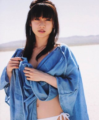 Yuko Oshima Photos110