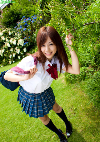 瑠川里菜 图片23