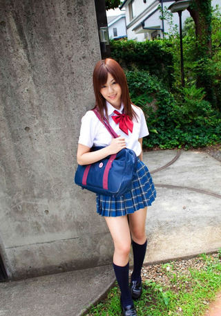 瑠川里菜 图片51