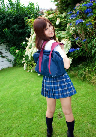瑠川里菜 图片52