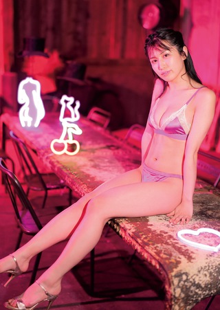 鈴原優美 画像17
