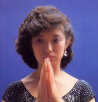 Momoe Yamaguchi Photos11